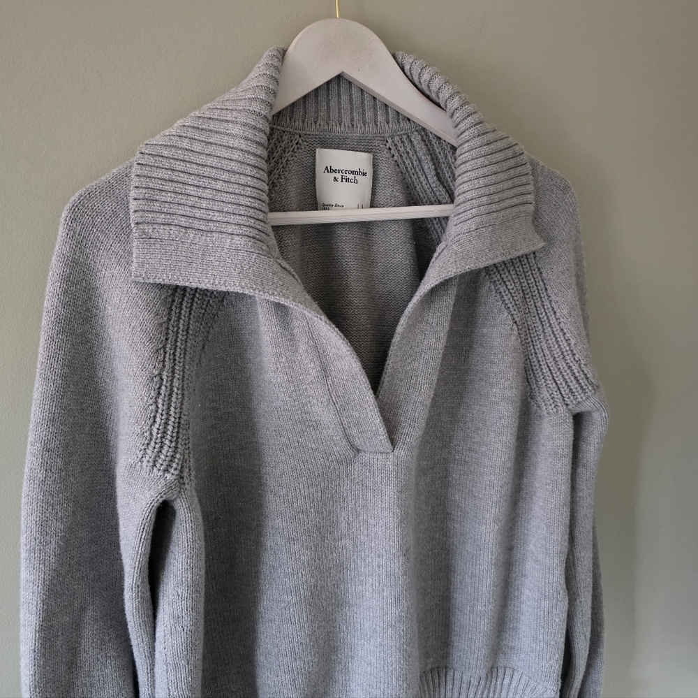 Abercrombie & Fitch L Modern Contemporary Elevated Loungewear Knit Polo Sweater - Picture 5 of 14